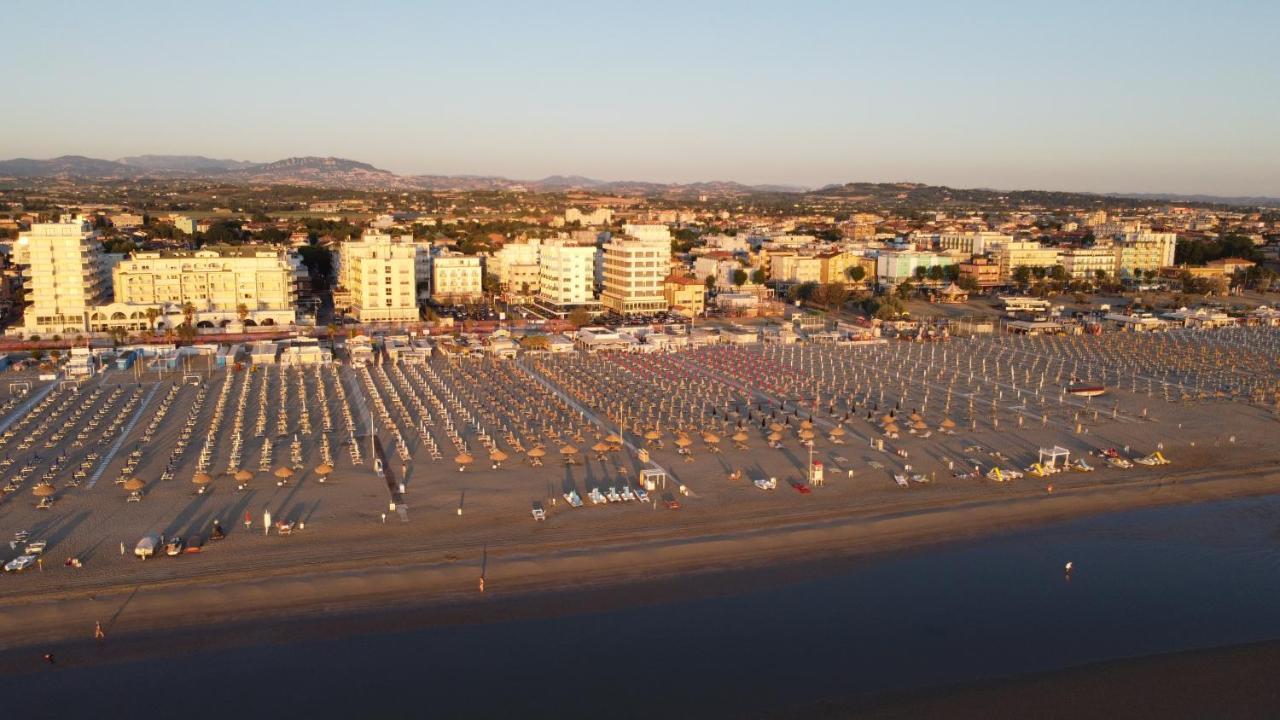Eurhotel Rimini Exterior photo
