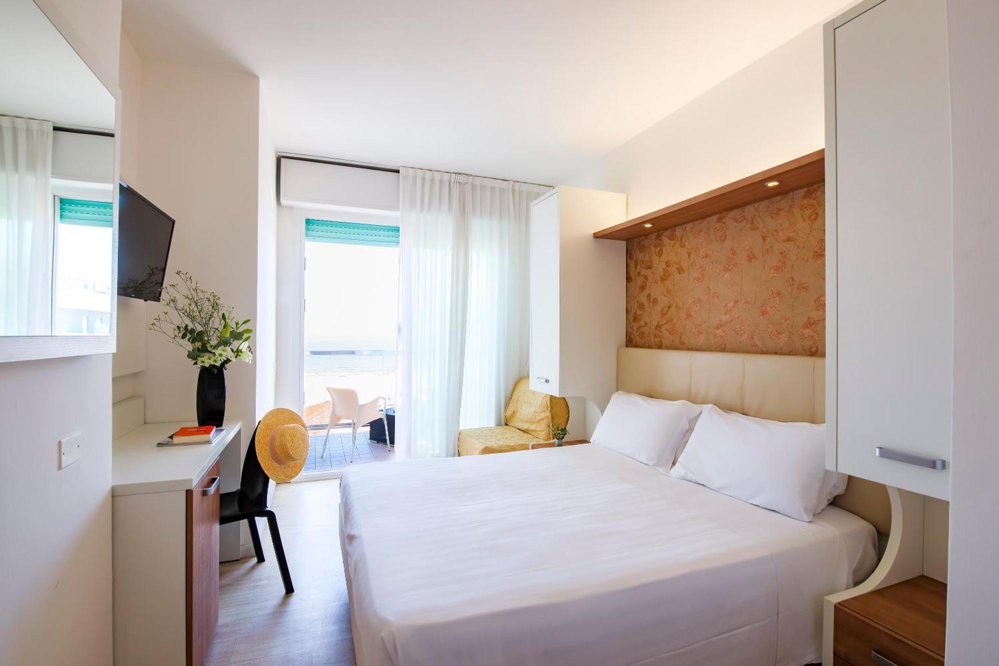 Eurhotel Rimini Exterior photo